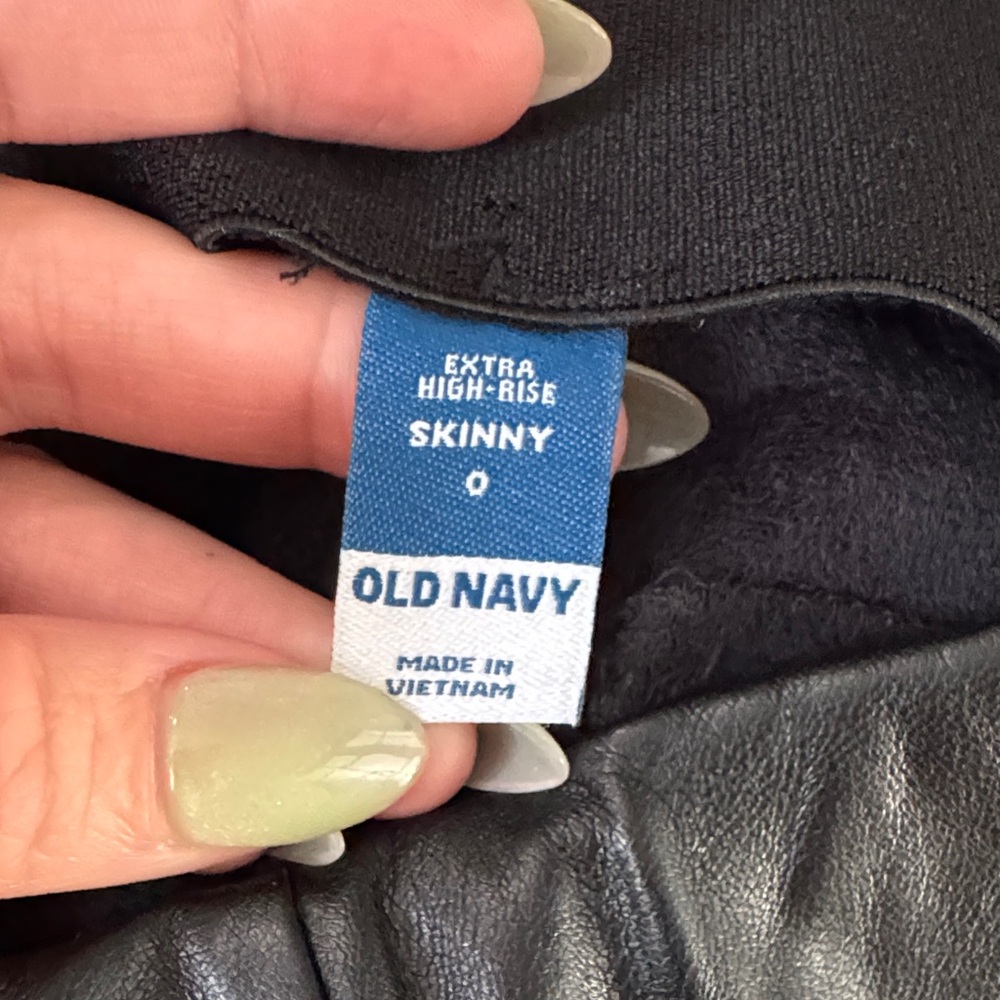 Old Navy Black Faux Leather High-Rise Skinny Leggings - Picture 2 of 3